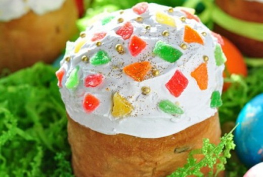 Кулич с цукатами и мигдалем
